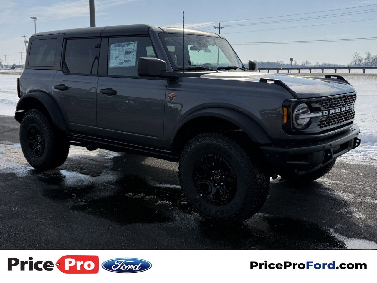 New 2025 Ford Bronco Badlands w/ Sasquatch Package