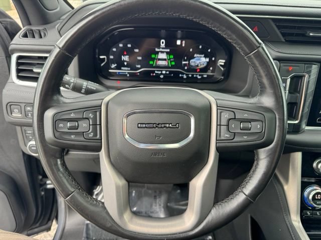 Used 2022 GMC Yukon XL Denali AWD/4WD image 16