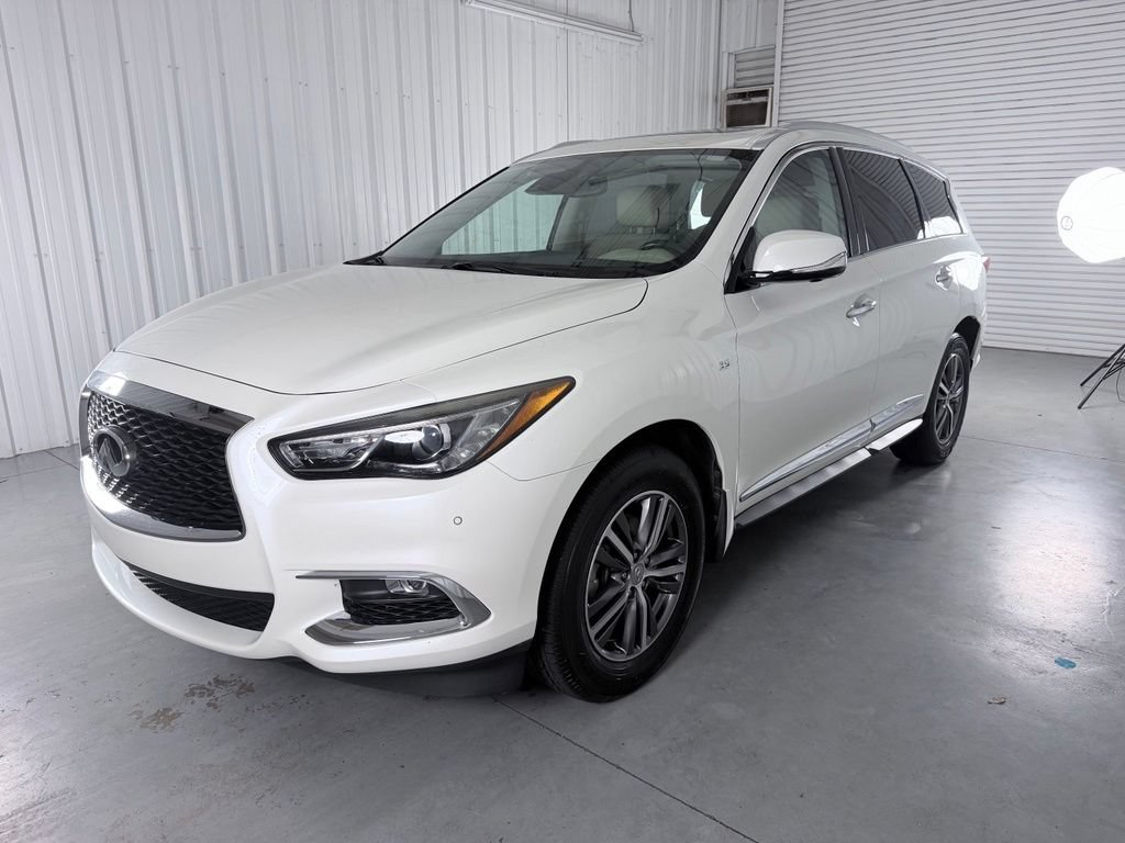 Used 2019 INFINITI QX60 Luxe w/ Essential Package