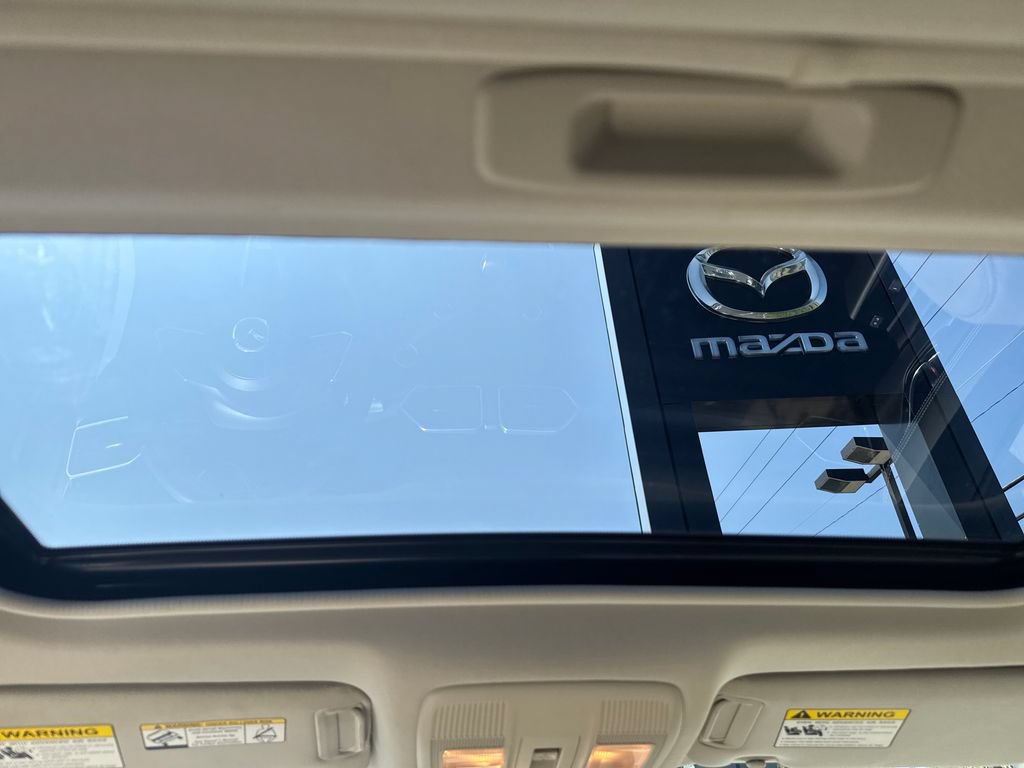 Used 2018 MAZDA CX-5 Touring w/ Preferred Equipment Package FWD image 17