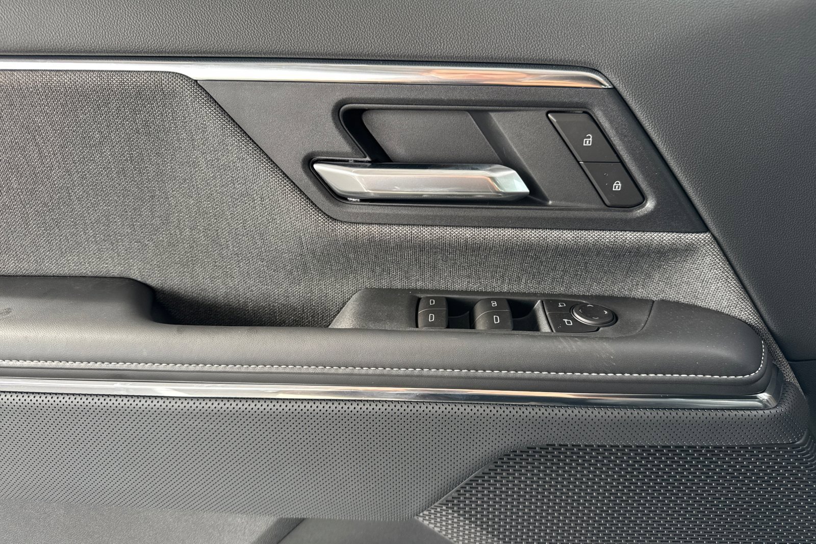 New 2026 GMC Sierra EV Elevation image 12