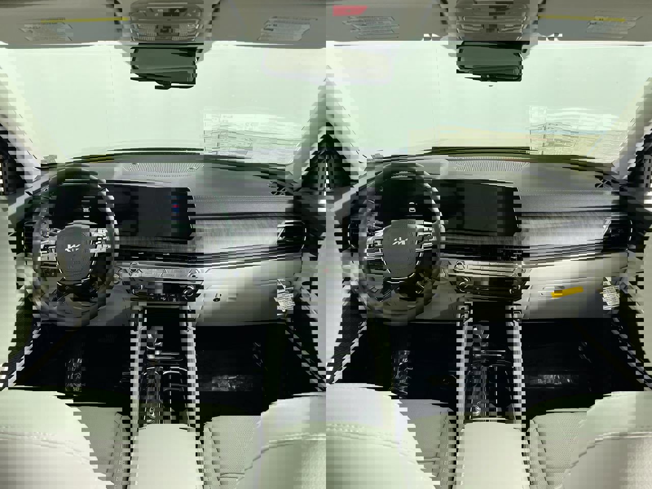 Certified 2024 Kia Telluride EX w/ EX Captain's Chair Package FWD image 28