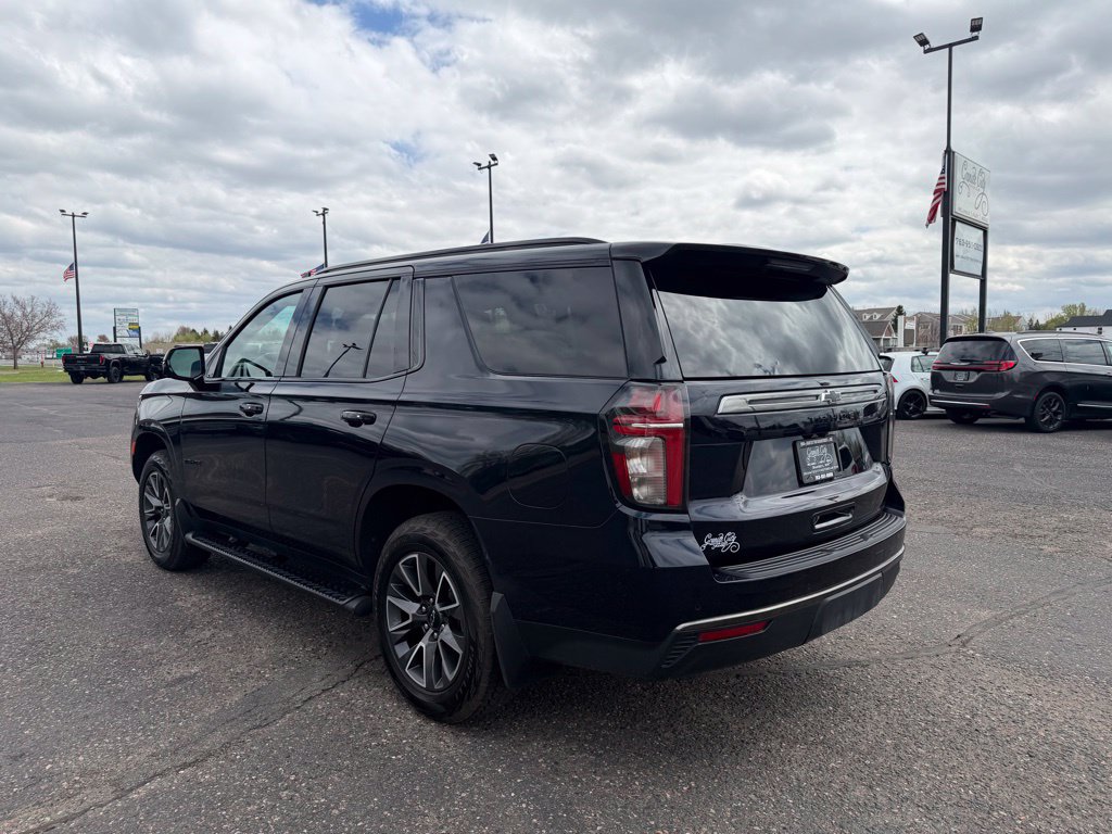 Used 2022 Chevrolet Tahoe Z71 w/ Luxury Package AWD/4WD image 7