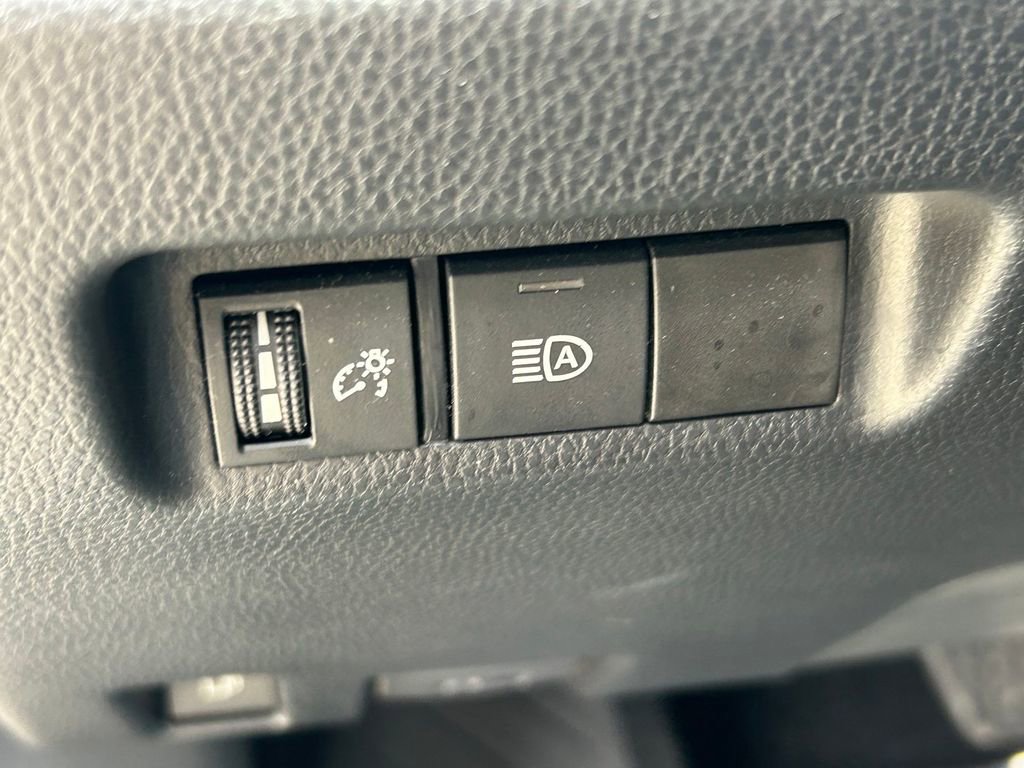 Used 2024 Toyota RAV4 LE AWD/4WD image 24