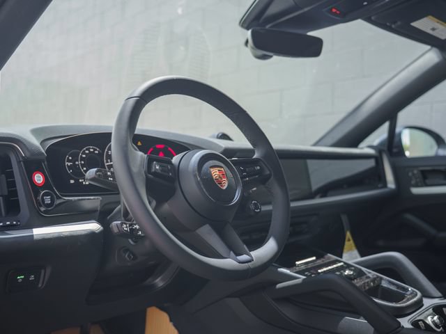 New 2026 Porsche Cayenne Coupe AWD/4WD image 5