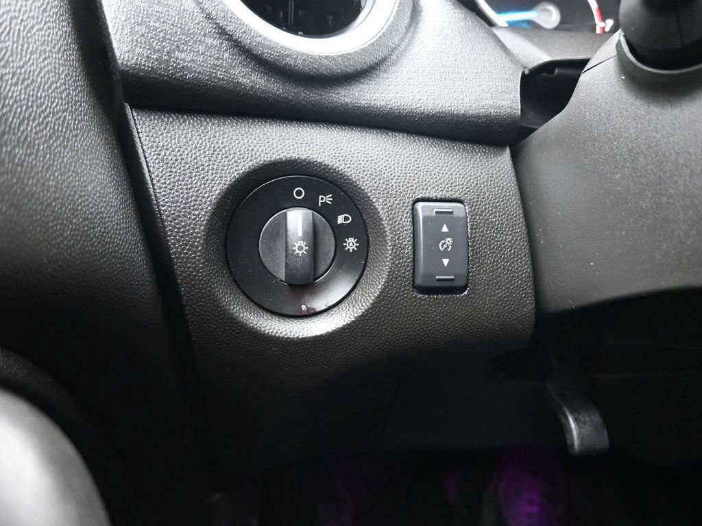 Used 2016 Ford Fiesta SE image 22