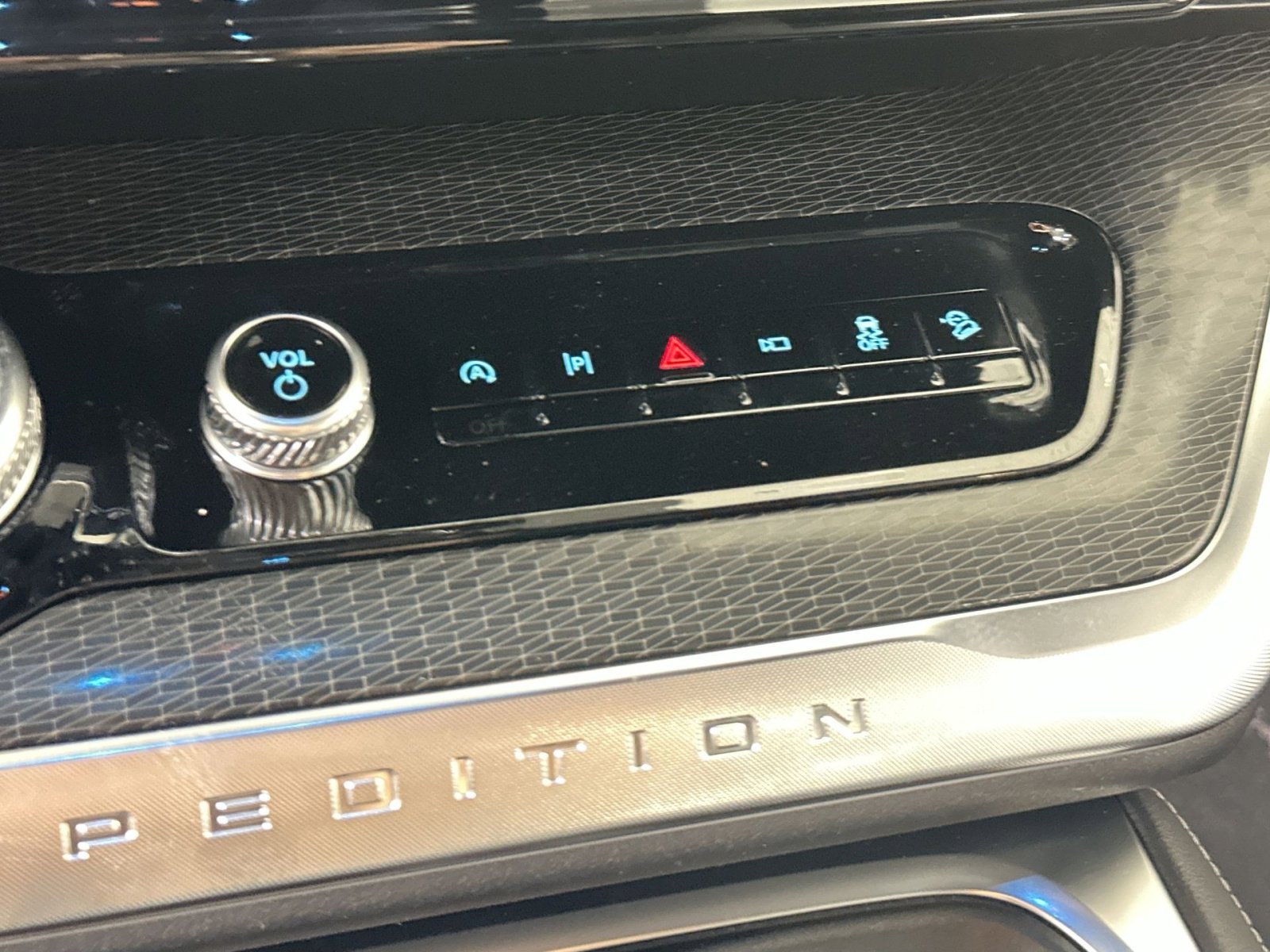 New 2026 Ford Expedition Platinum w/ Stealth Appearance Package image 24