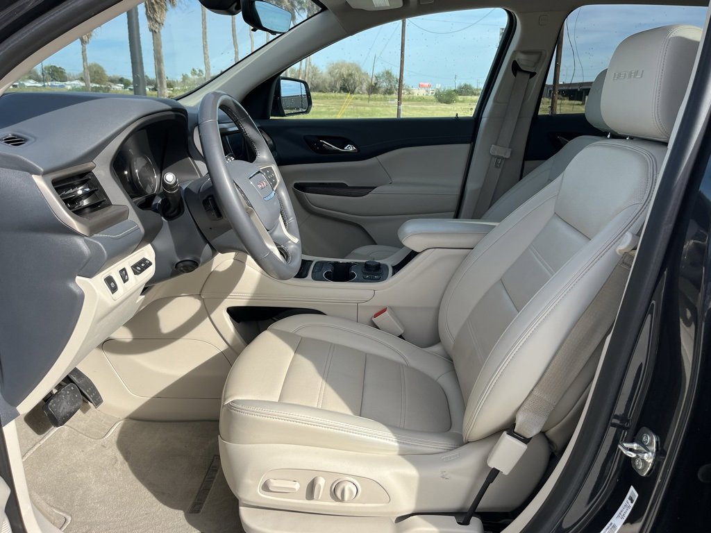 Used 2021 GMC Acadia Denali w/ Denali Technology Package image 15