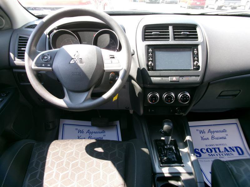 Used 2025 Mitsubishi Outlander Sport ES AWD/4WD image 11