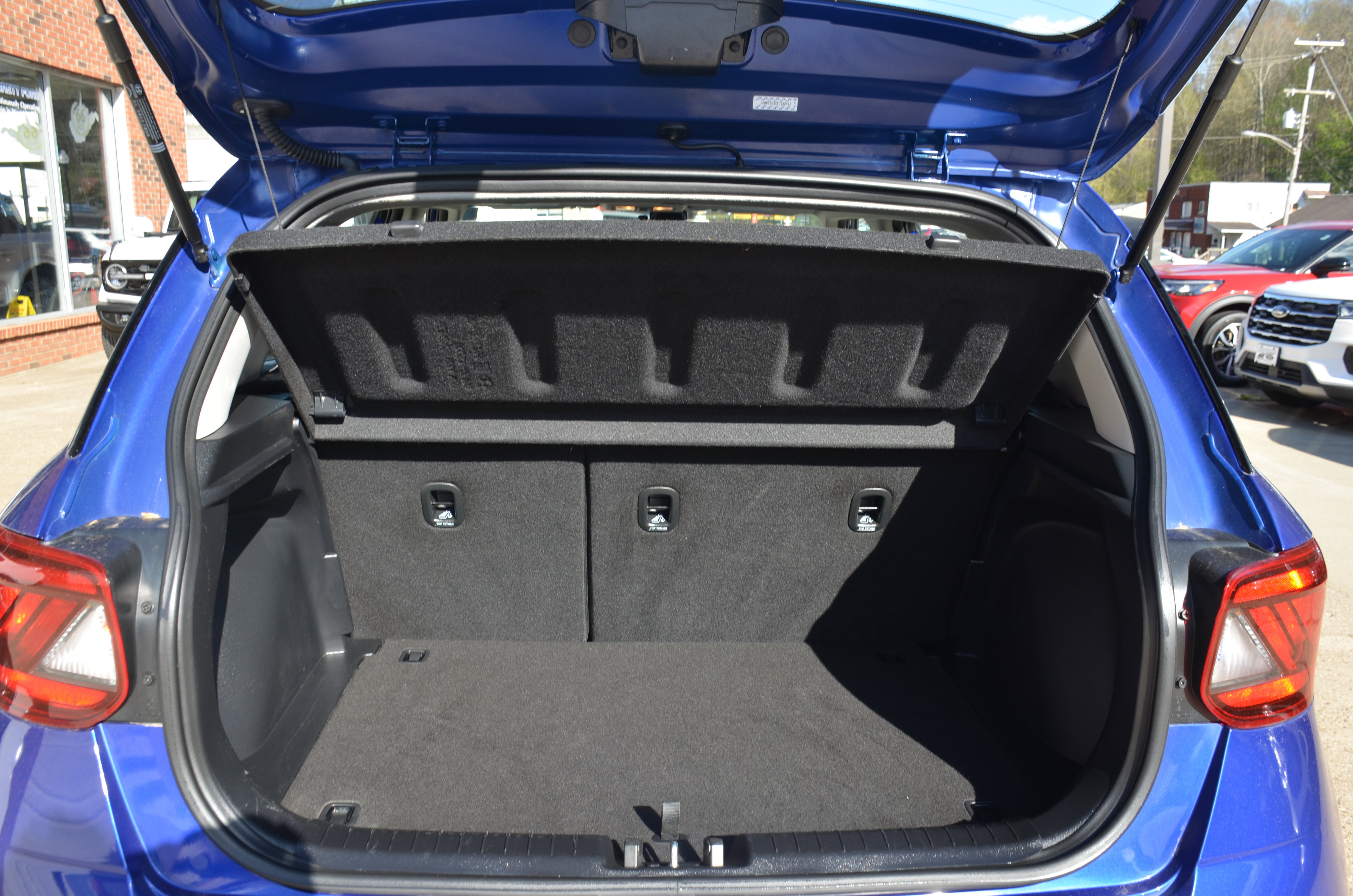 Used 2024 Hyundai Venue SEL image 7