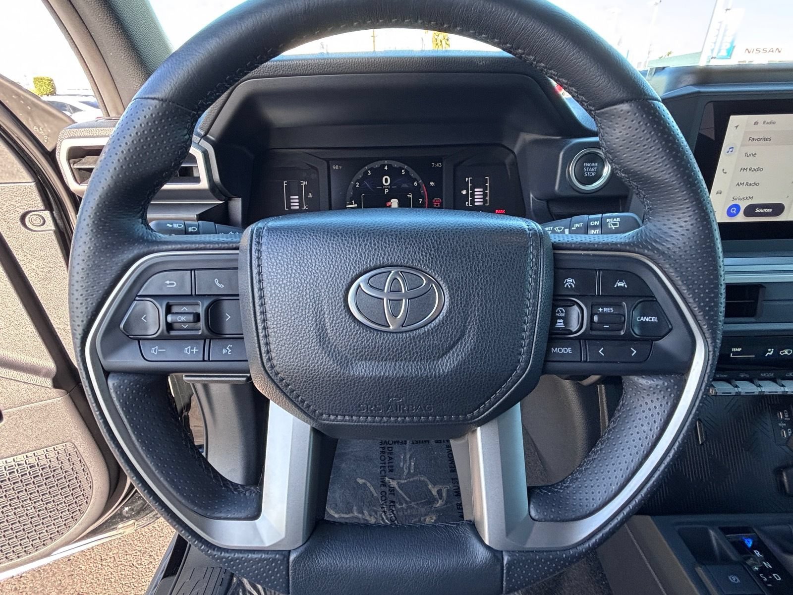 Used 2025 Toyota 4Runner SR5 AWD/4WD image 23