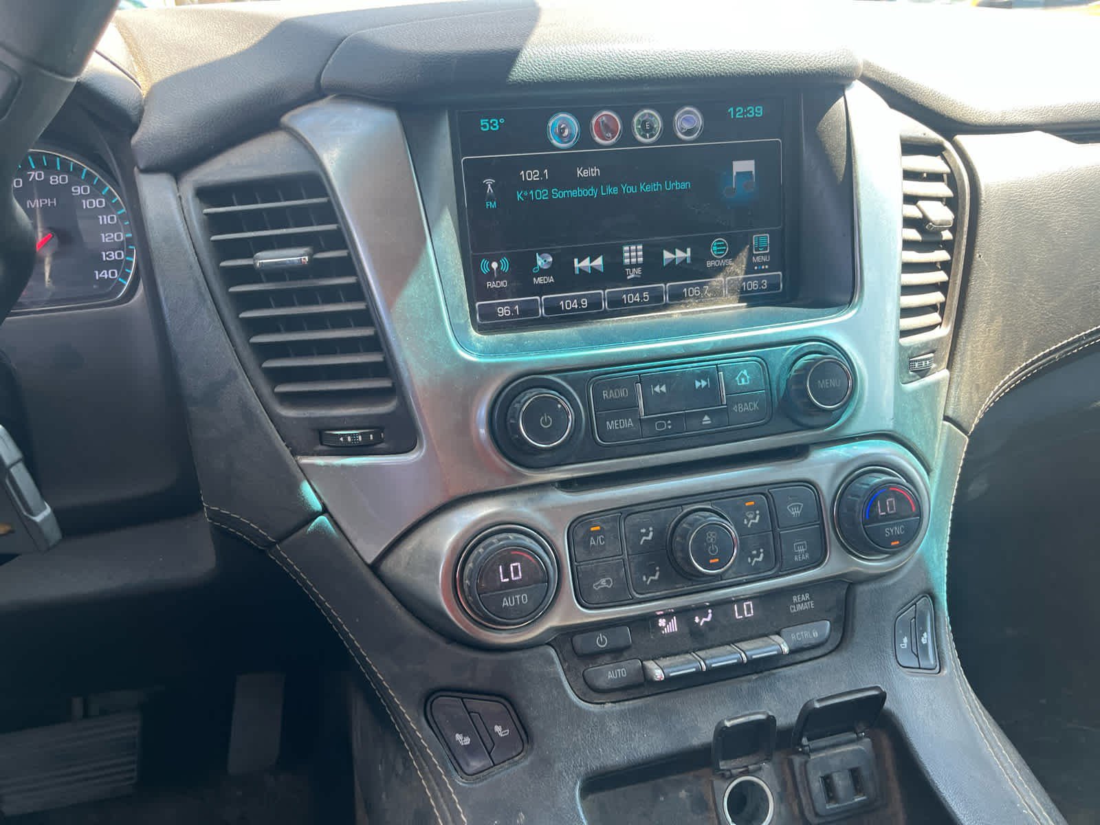 Used 2018 Chevrolet Suburban LT AWD/4WD image 10