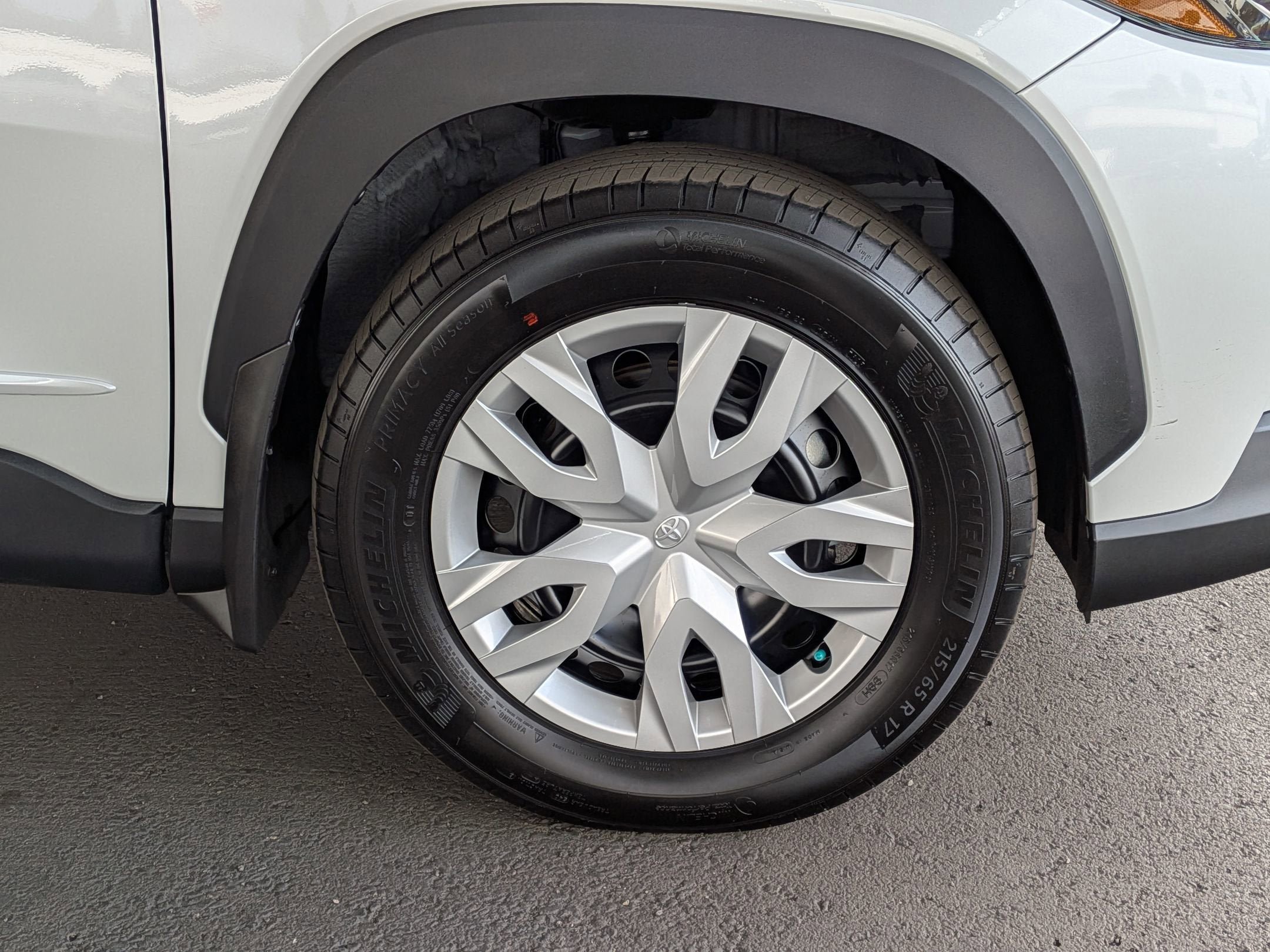 Certified 2026 Toyota Corolla Cross L FWD image 6