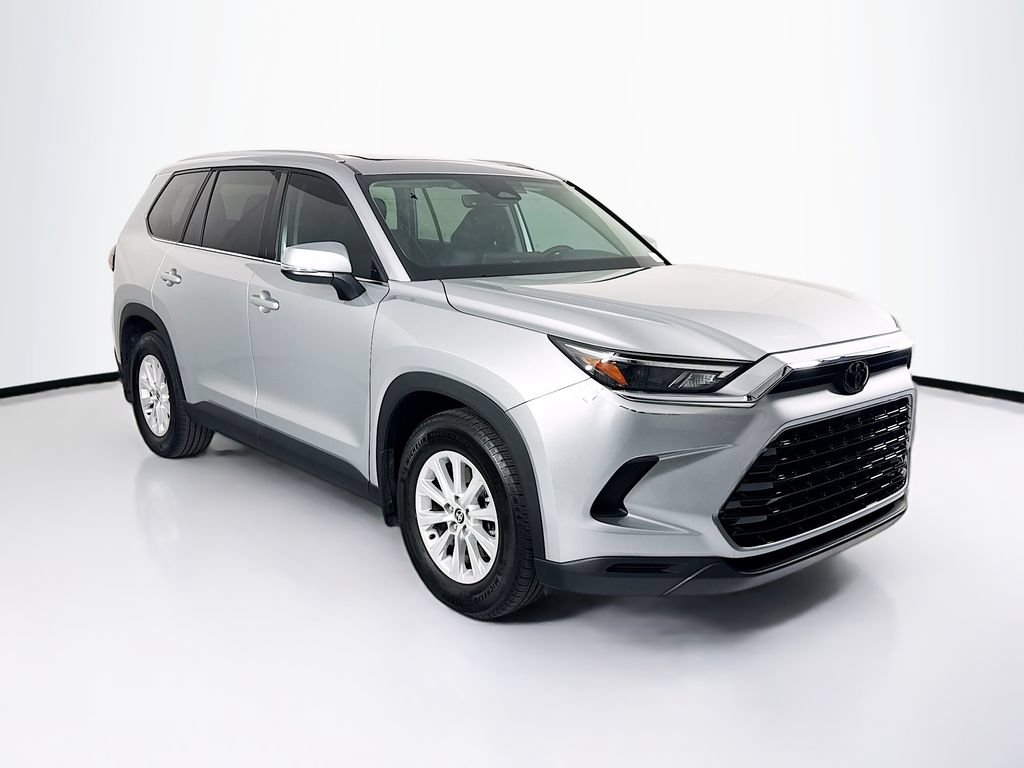 Used 2026 Toyota Grand Highlander FWD image 3