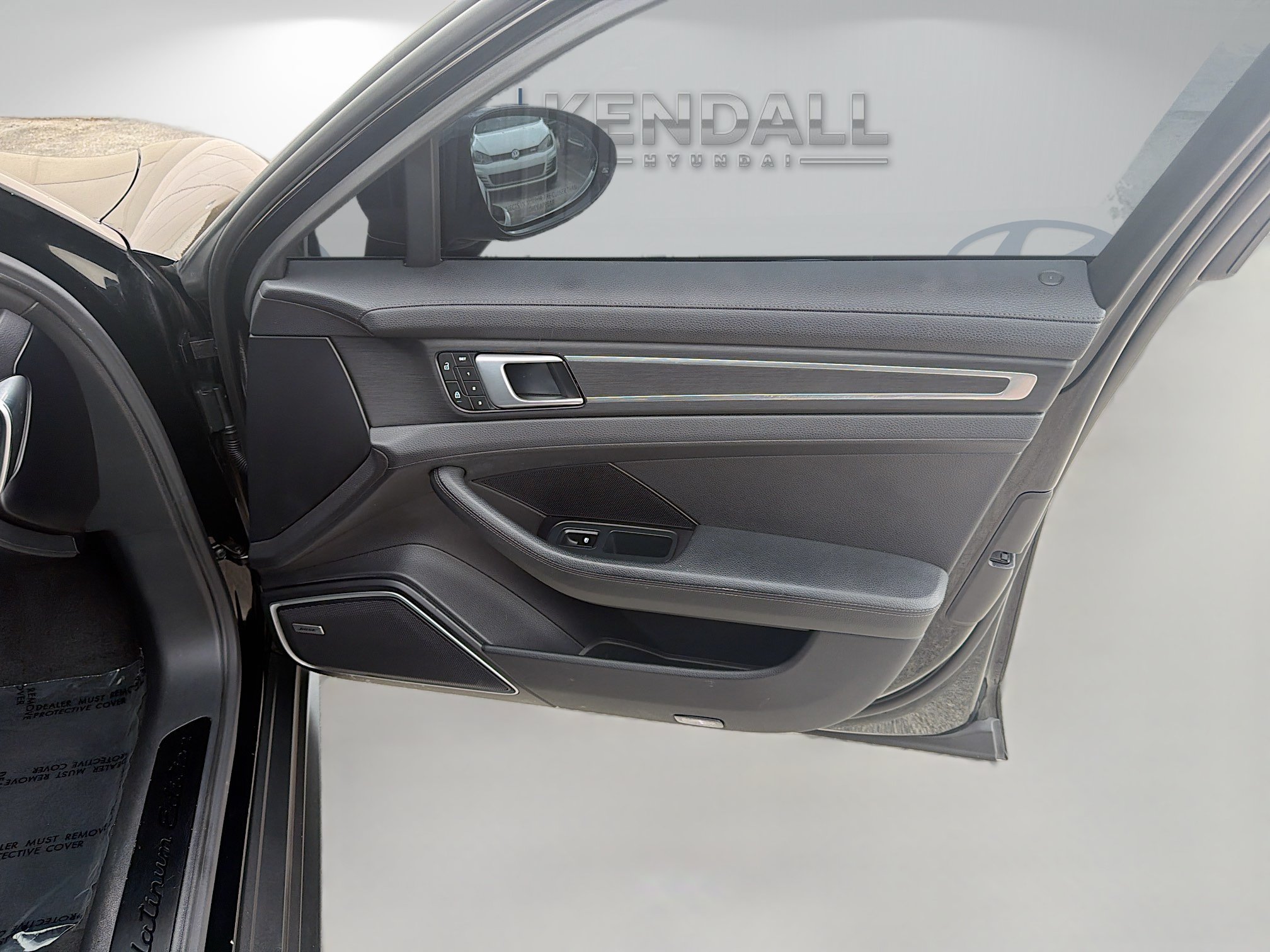 Used 2023 Porsche Panamera Platinum Edition RWD image 31