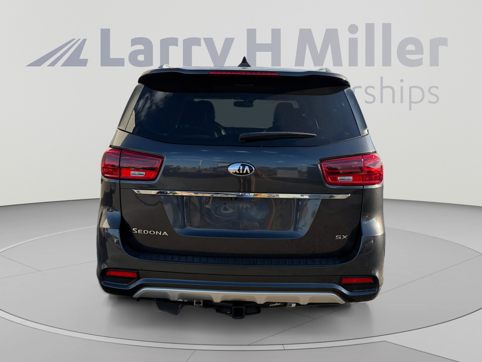 Used 2019 Kia Sedona SX FWD image 4