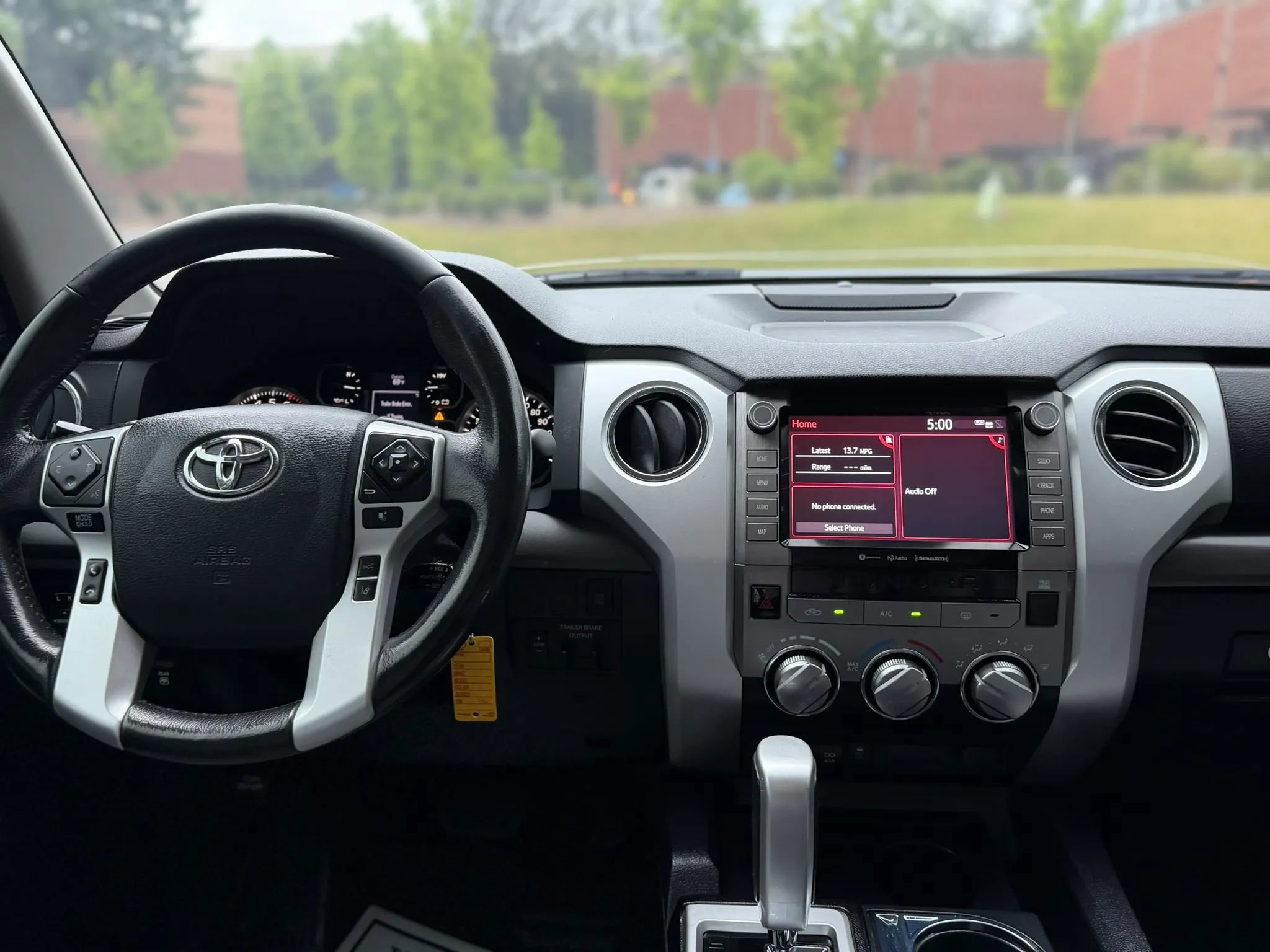 Used 2020 Toyota Tundra SR5 w/ SR5 Leather Package RWD image 18