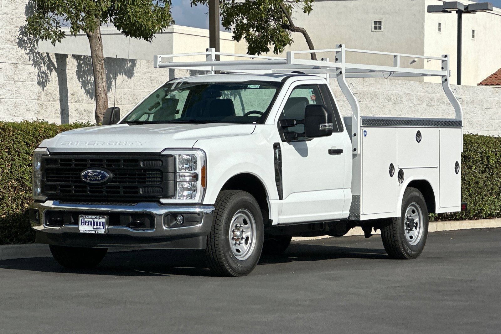 New 2026 Ford F250 XL w/ XL Chrome Package image 8