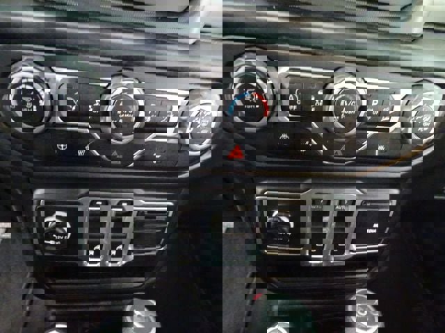 Used 2018 Jeep Wrangler Sport S image 10