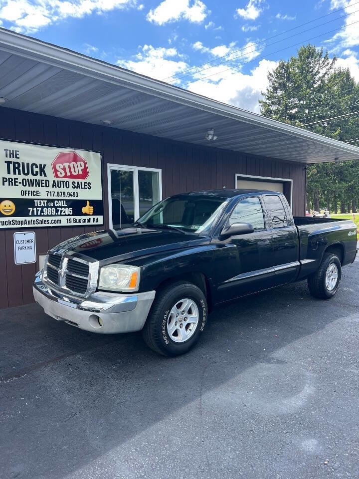 Used 2005 Dodge Dakota SLT w/ Interior Convenience Group AWD/4WD image 1