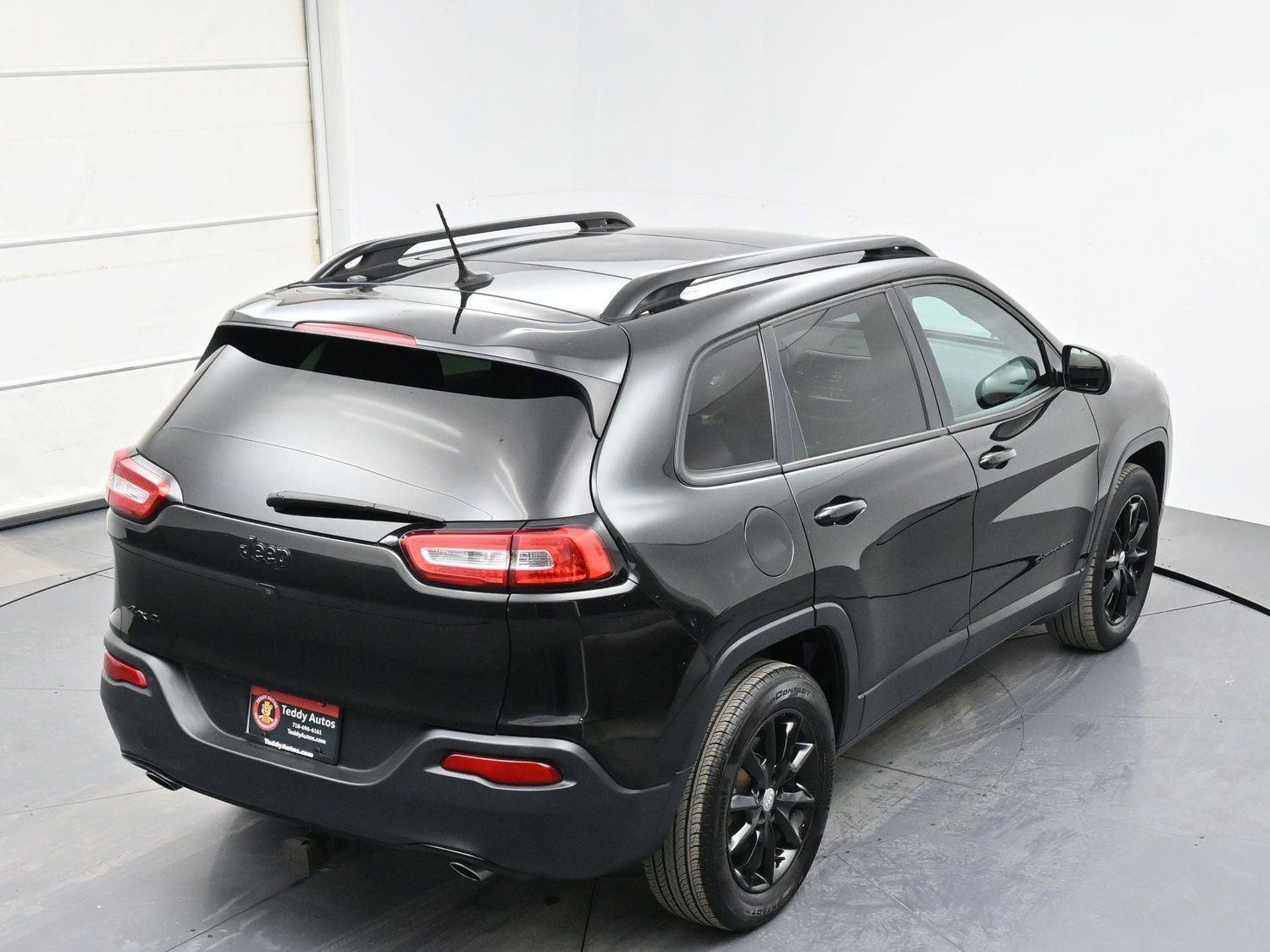 Used 2014 Jeep Cherokee Altitude w/ Comfort/Convenience Group image 26