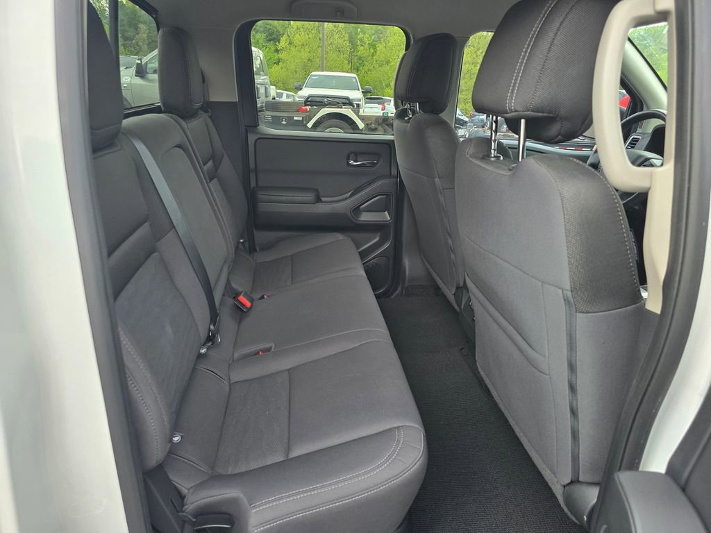 Used 2024 Nissan Frontier SV AWD/4WD image 25