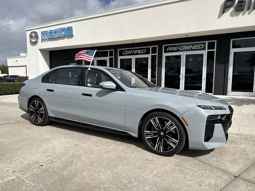 Used 2023 BMW 760i xDrive image 6