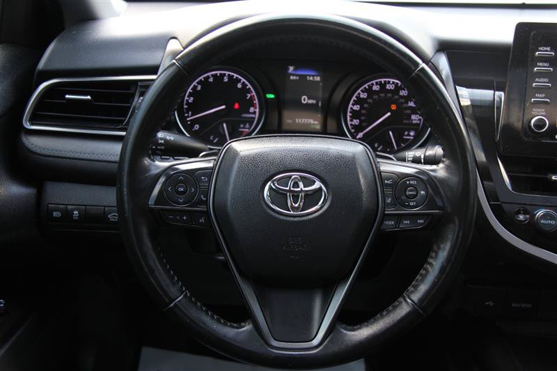 Used 2022 Toyota Camry SE w/ Cold Weather Package FWD image 26