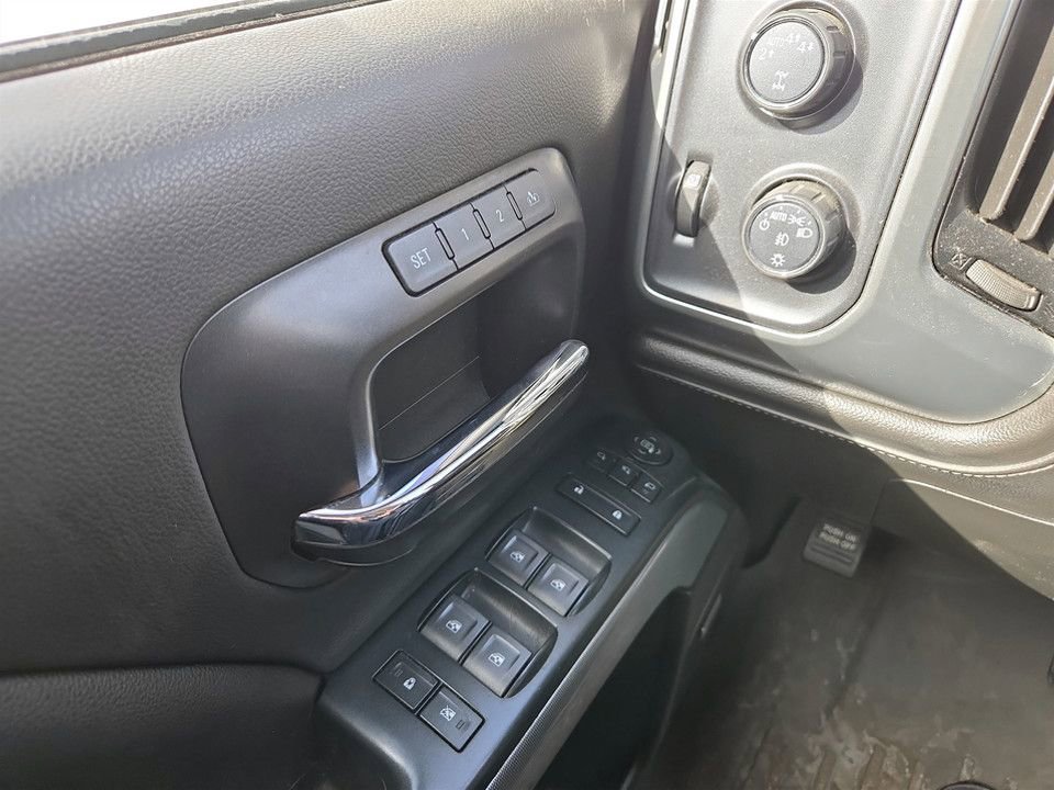 Used 2018 Chevrolet Silverado 1500 LTZ Z71 w/ Redline Edition image 20