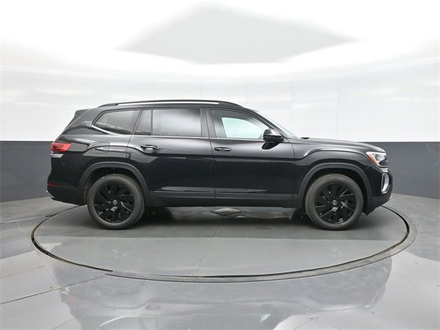 New 2026 Volkswagen Atlas SE image 8