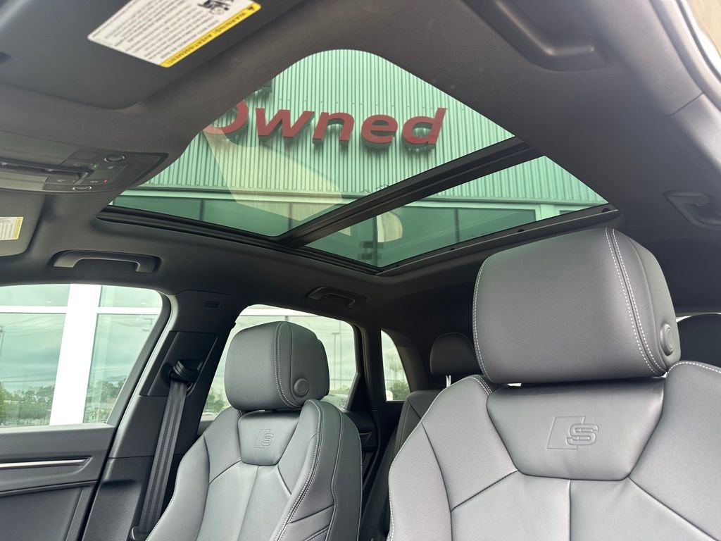 Certified 2025 Audi Q3 2.0T Premium w/ Convenience Package AWD/4WD image 19