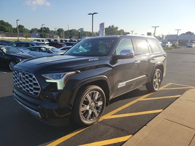 Used 2024 Toyota Sequoia Capstone AWD/4WD image 3