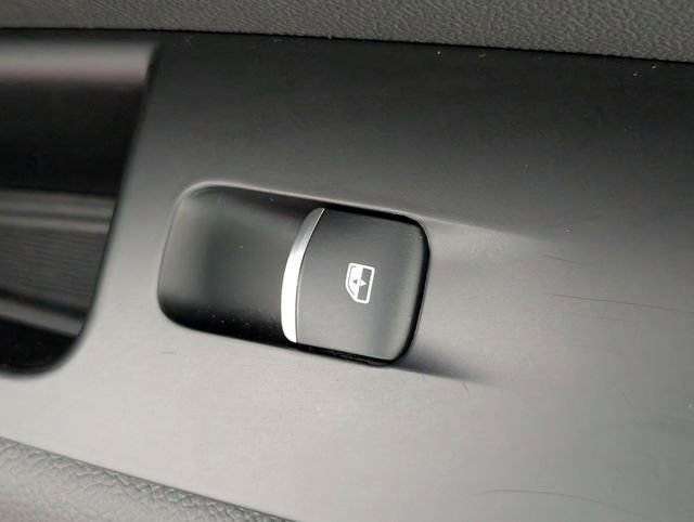 Used 2023 Alfa Romeo Stelvio Veloce AWD/4WD image 36