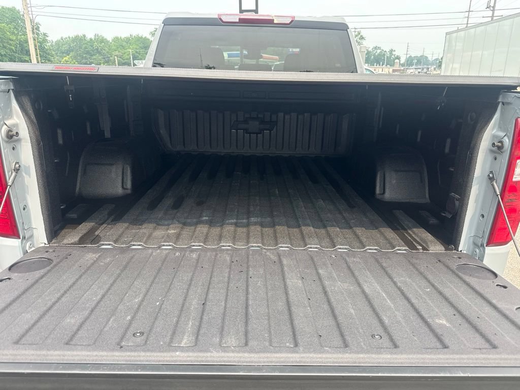 Used 2024 Chevrolet Silverado 1500 LT AWD/4WD image 17