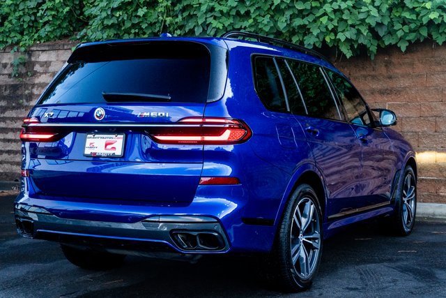 Used 2023 BMW X7 M60i w/ Executive Package image 5