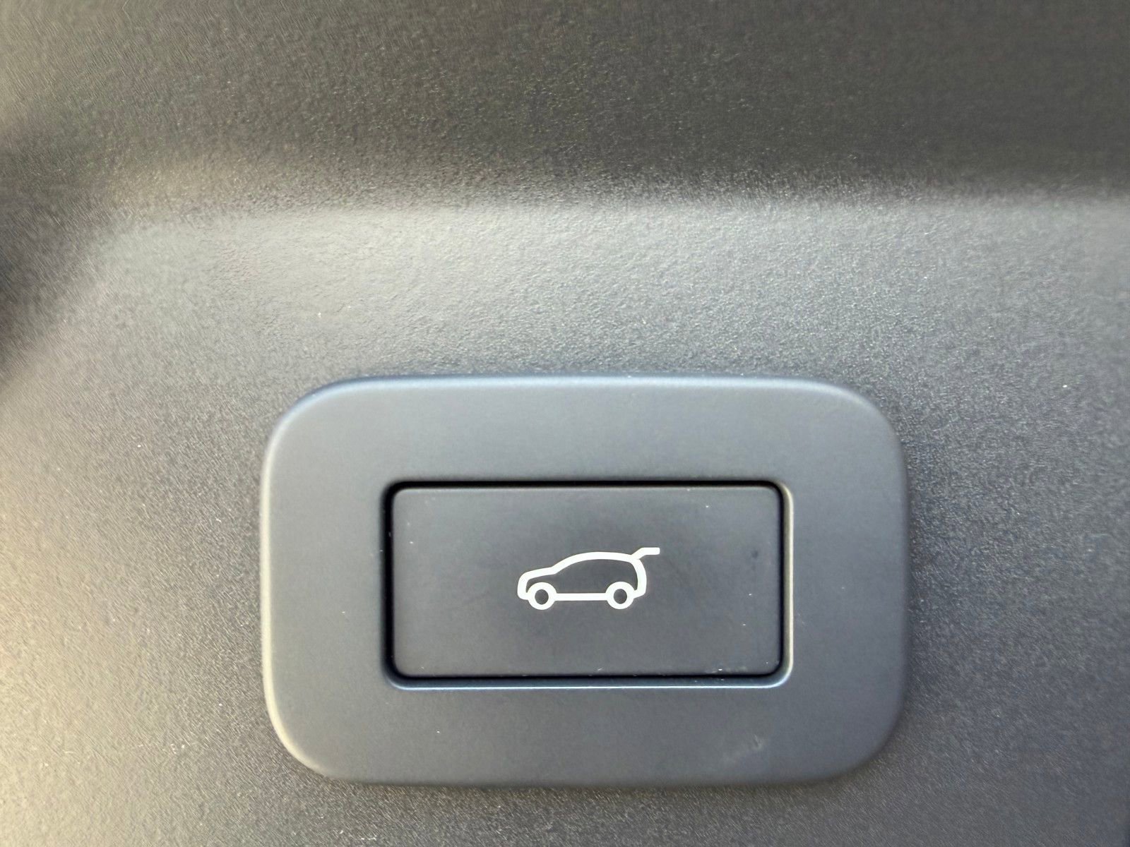 Used 2026 Land Rover Range Rover Velar Dynamic SE image 33