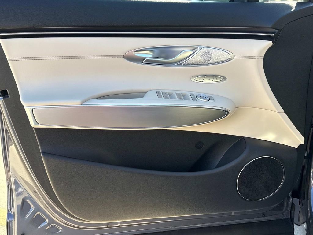 New 2026 Genesis GV70 2.5T Select image 22