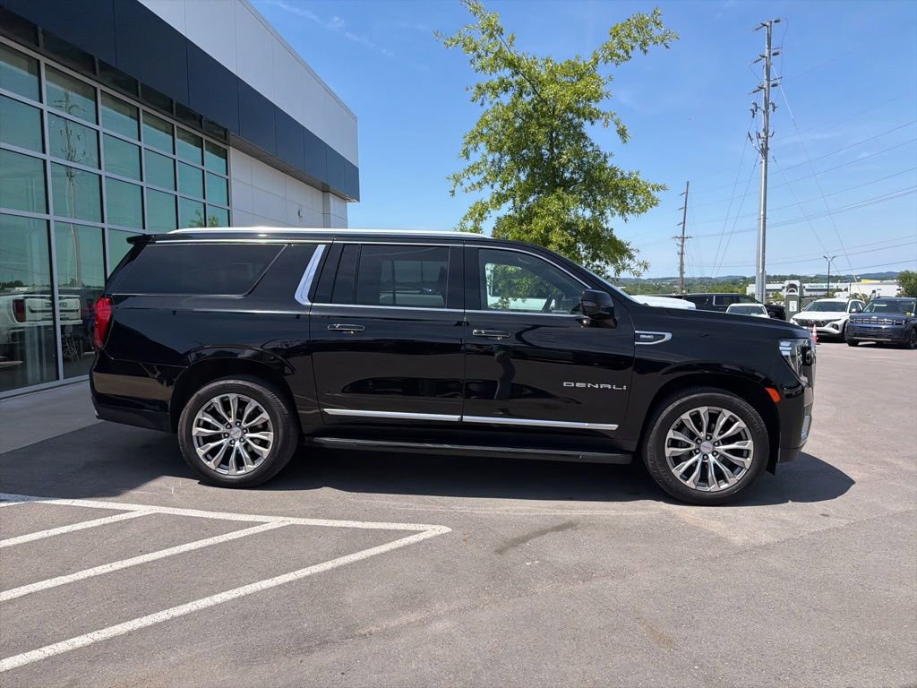 Used 2021 GMC Yukon XL Denali AWD/4WD image 5