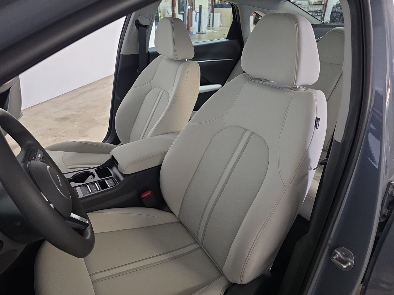 Certified 2025 Hyundai Sonata SE image 29