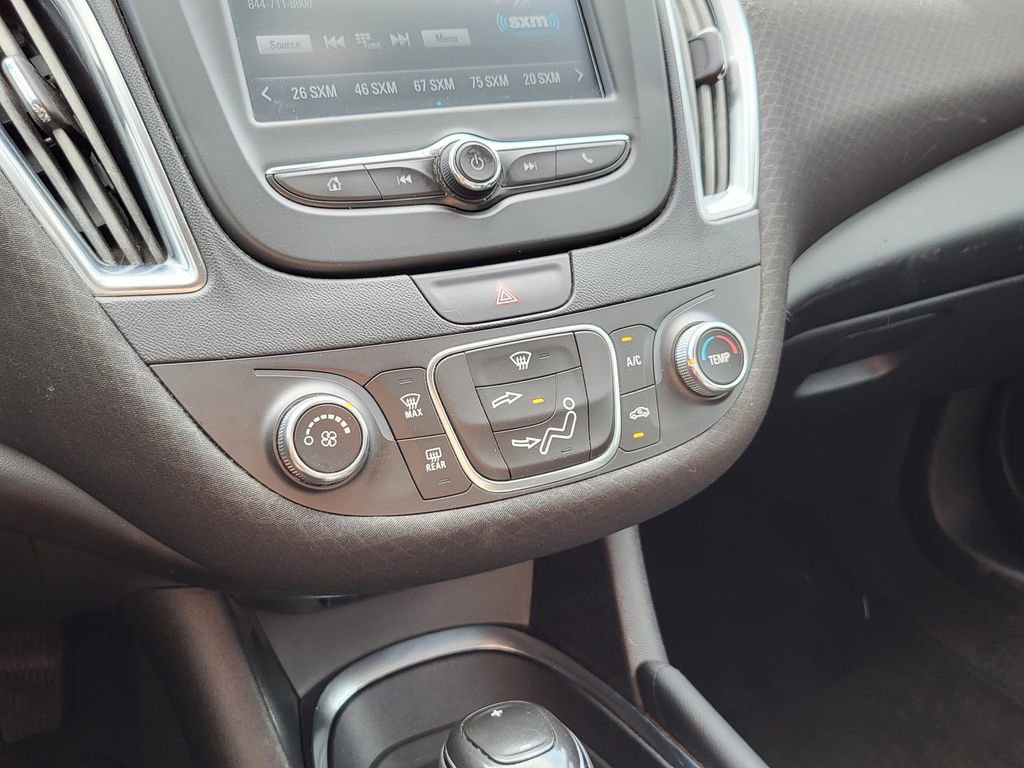 Used 2018 Chevrolet Malibu LT image 27