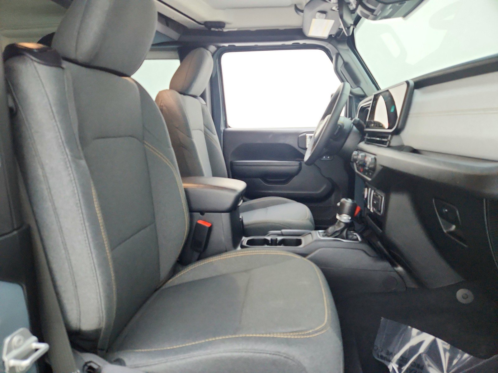 Used 2024 Jeep Wrangler Sport S image 23