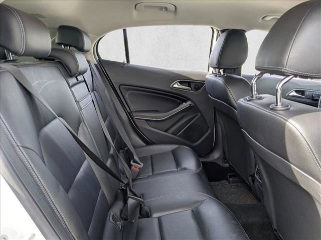 Used 2015 Mercedes-Benz GLA 250 image 16