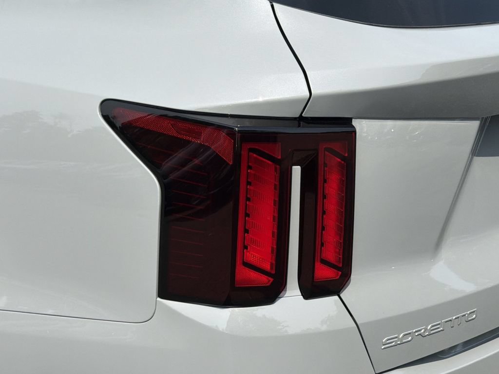 New 2026 Kia Sorento S FWD image 17