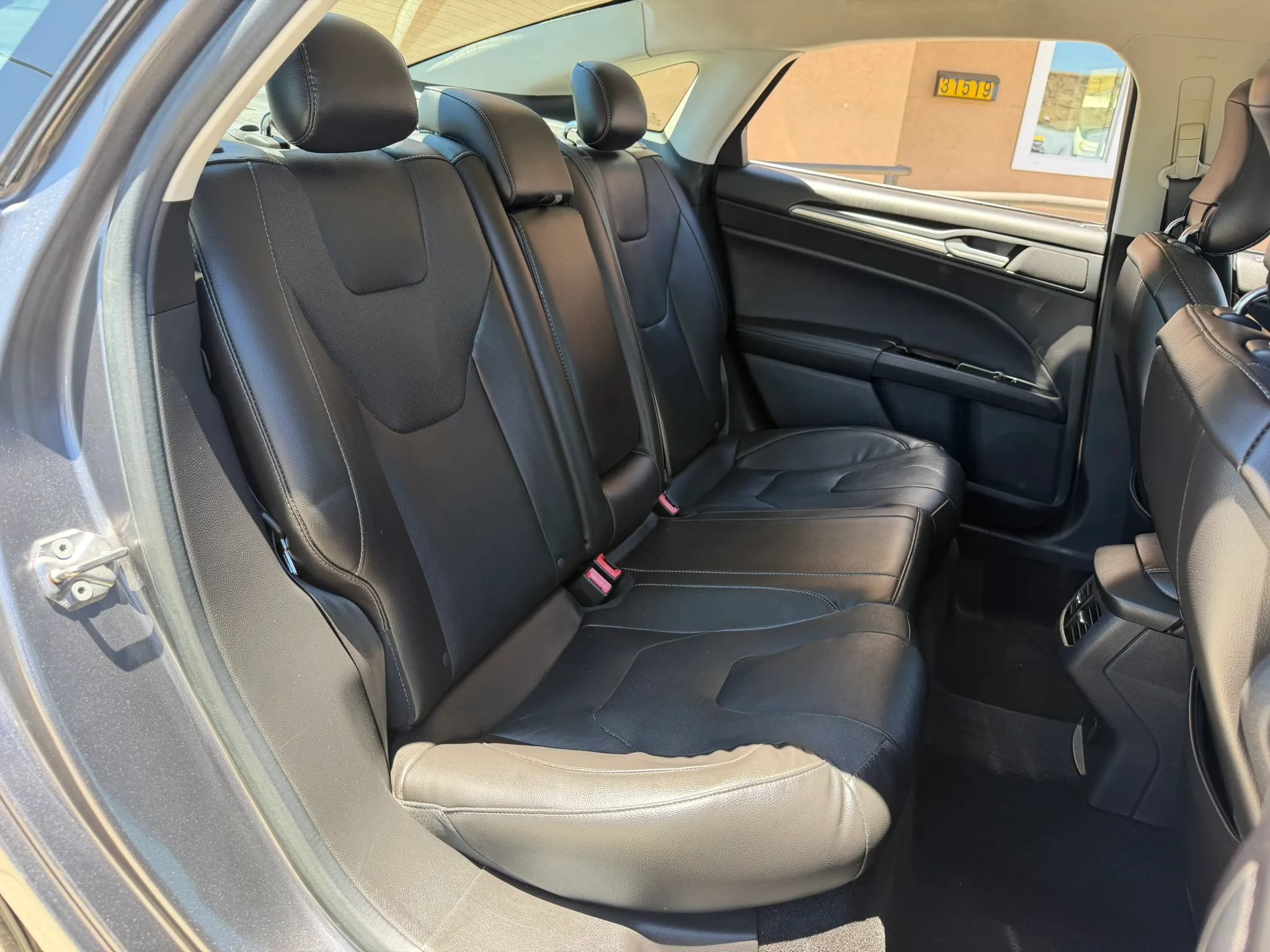 Used 2013 Ford Fusion Titanium FWD image 19