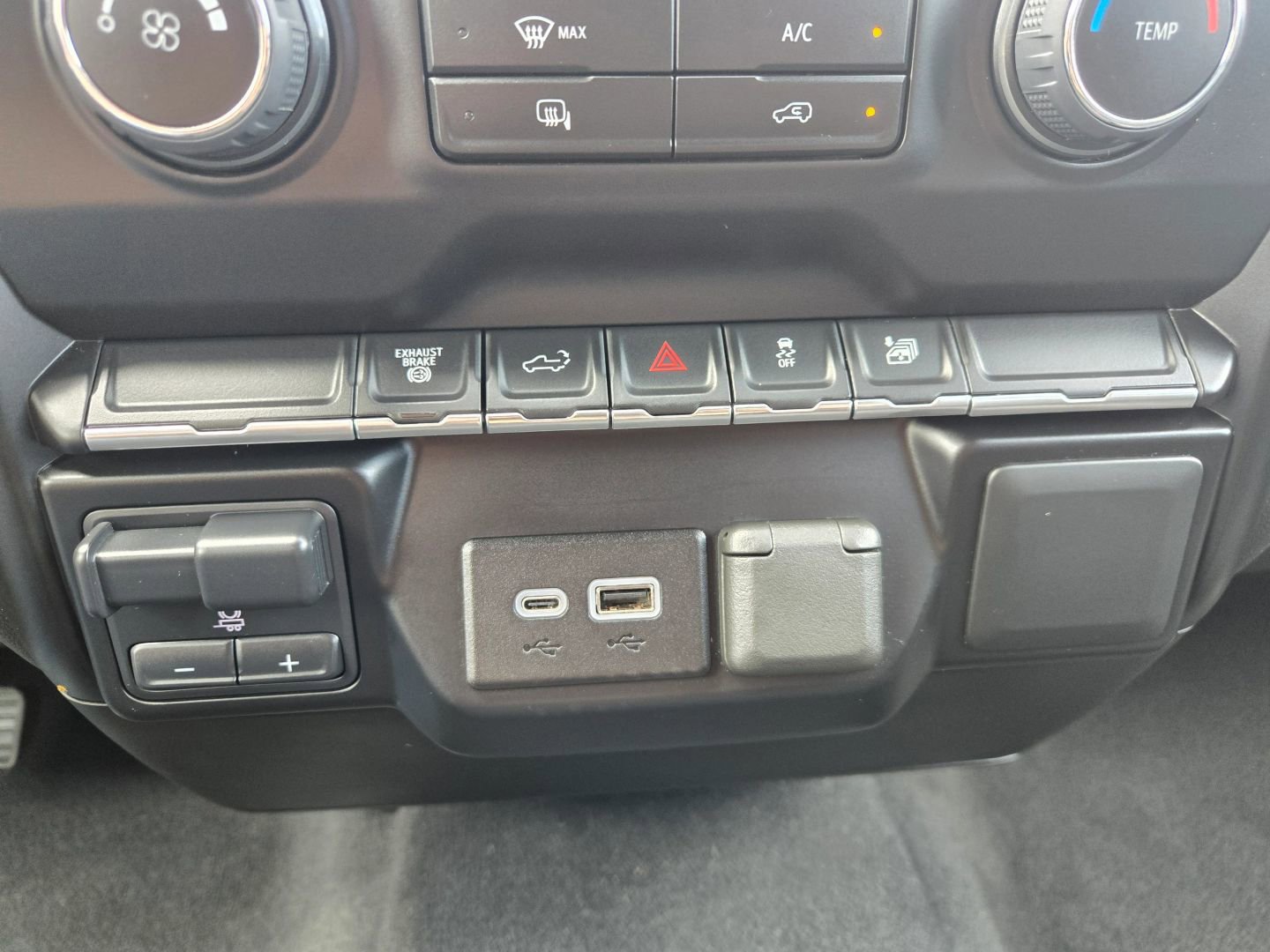 Used 2023 Chevrolet Silverado 3500 LT image 20