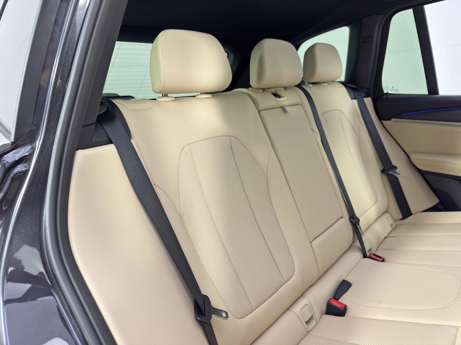 Used 2024 BMW X3 xDrive30i w/ Premium Package w/ZPA image 40