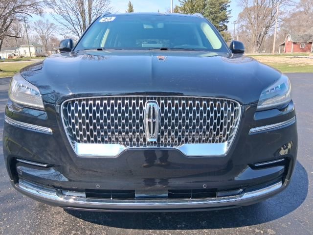 Used 2023 Lincoln Aviator AWD w/ Class IV Trailer Tow Package image 2