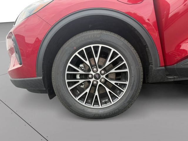 New 2026 Ford Escape SE w/ Class II Trailer Tow Package FWD image 38