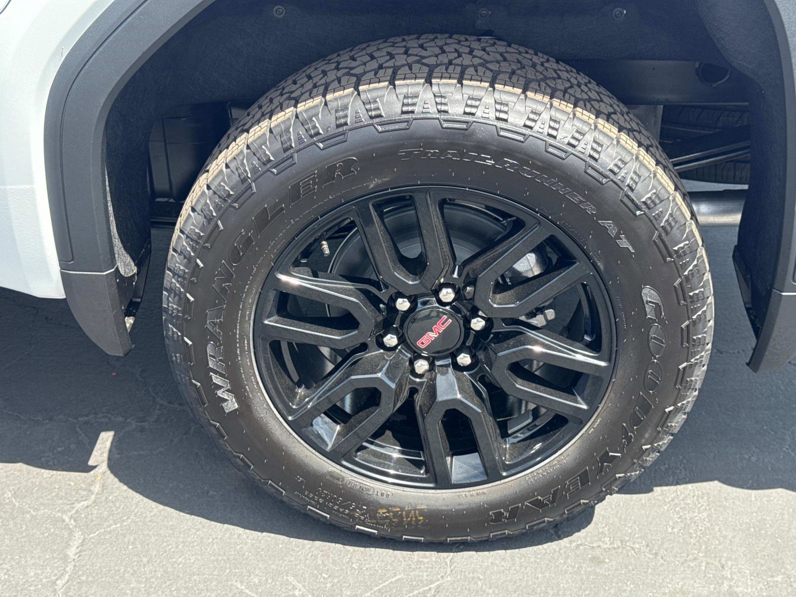 New 2026 GMC Sierra 1500 Elevation image 30