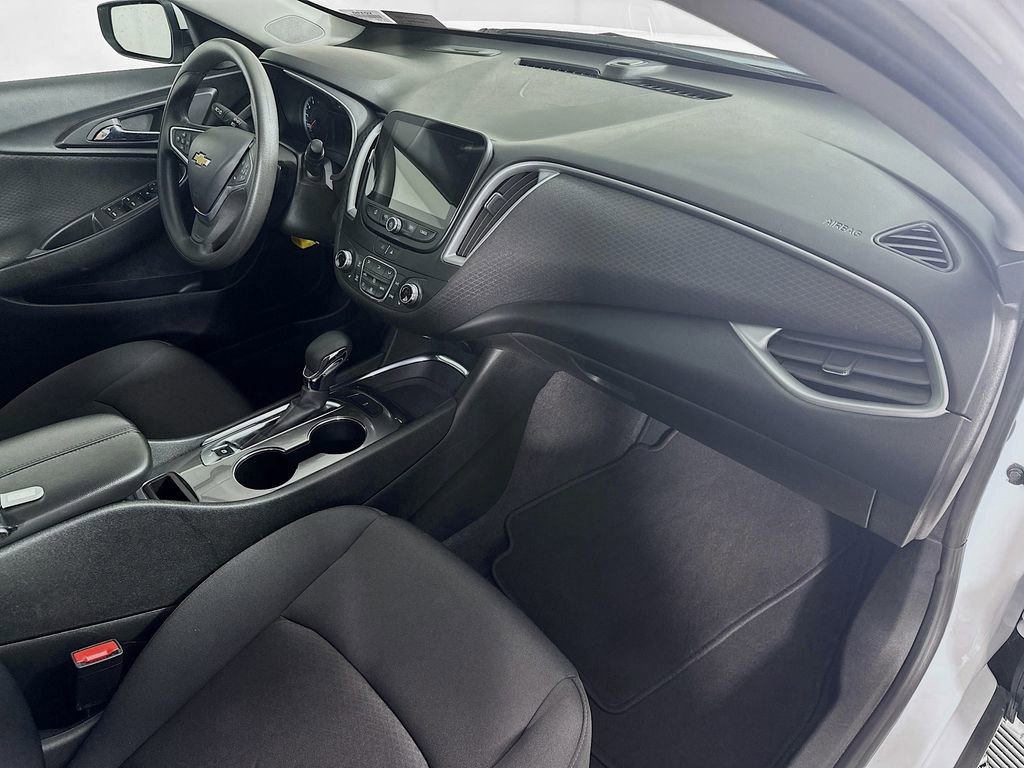 Used 2023 Chevrolet Malibu LT image 31